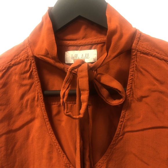 Bella Dahl rust blouse. Size Small. - Picture 2 of 3